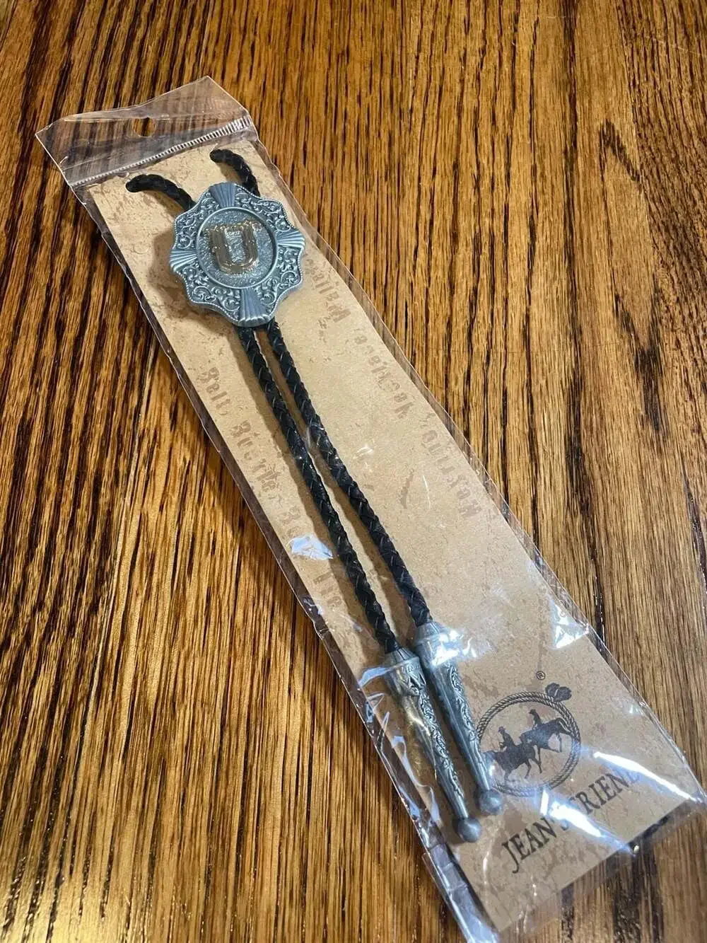 Westenr Cowboy Vintage Initial Letter U Faux Leather Bolo Tie